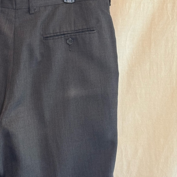 B-266 Men’s Claiborne Gray Pleated Cuffed Dress Pants Size 38x30 - Picture 12 of 14